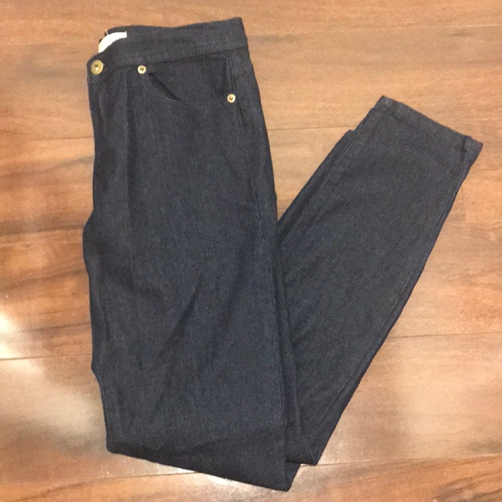 NWT dark wash skinny jeans - Forever 21